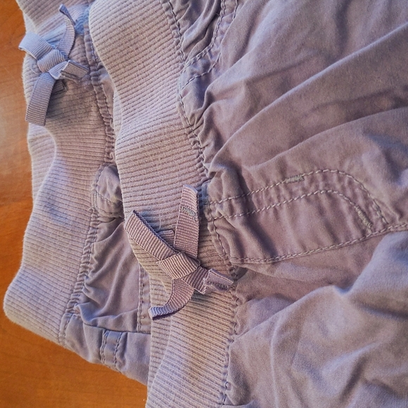 Cute girls elastic waist shorts size 5 (2 pairs) - Picture 2 of 4